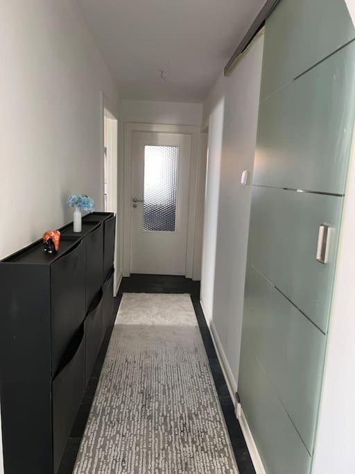 Gesamte Wohnung Mit Parkplatz Halstenbek Extérieur photo