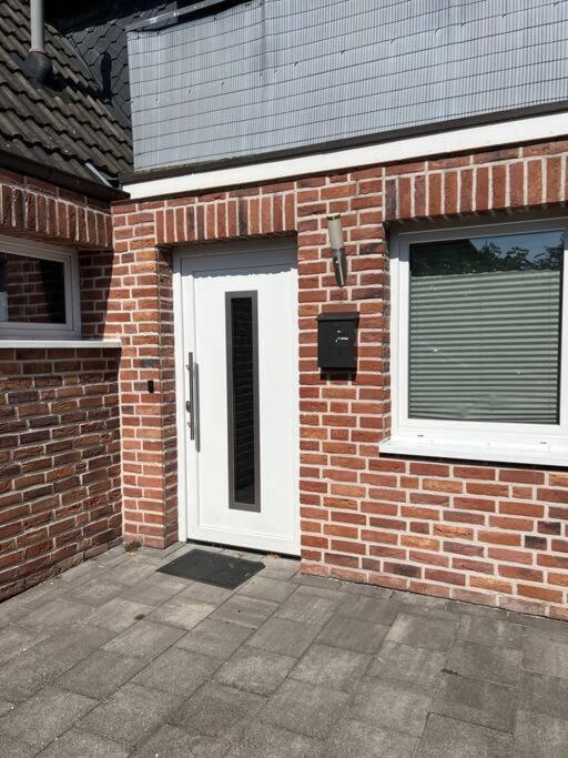 Gesamte Wohnung Mit Parkplatz Halstenbek Extérieur photo