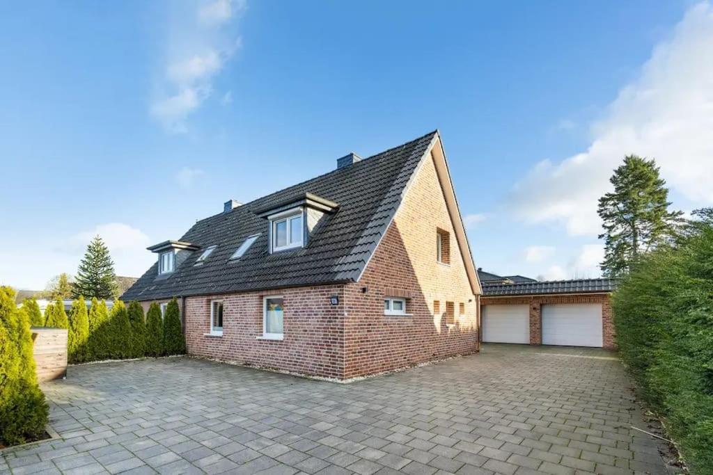 Gesamte Wohnung Mit Parkplatz Halstenbek Extérieur photo
